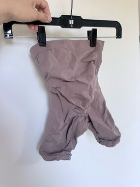 SKIMS Mauve/Taupe Sculpting Maternity Shapewear Shorts